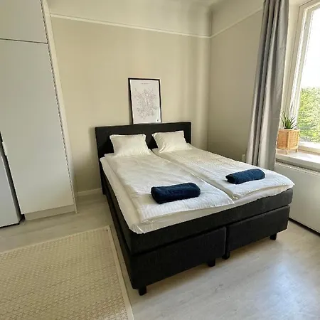 Apartment Renovated Studio Toeoeloe Helsinki