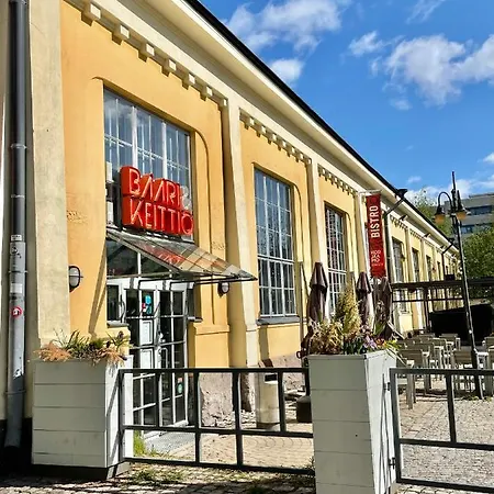 Renovated Studio Toeoeloe Lejlighed Helsinki